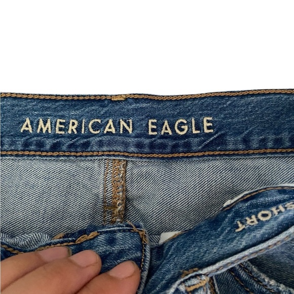 American Eagle 90s boyfriend cut off distressed jean shorts  denim - Picture 2 of 5